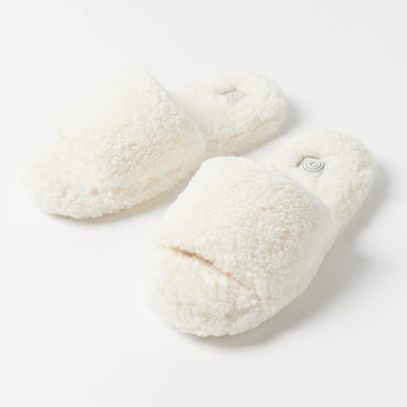 urban outfitters slippers